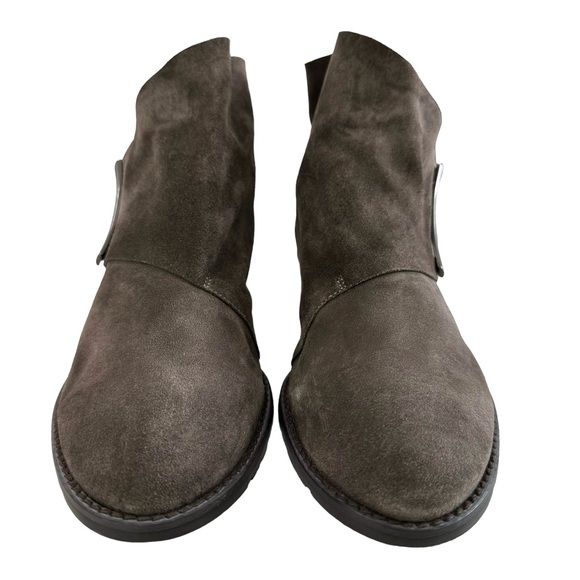 Stuart Weitzman Slouchy Dark Brown Suede Booties Size 8.5M - Picture 5 of 16